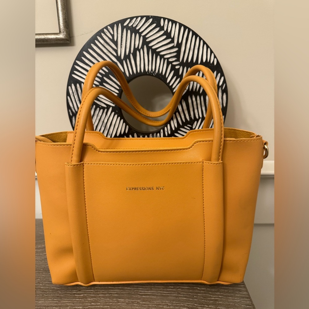 Expressions NYC tote